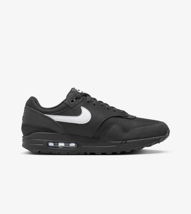 Lanseringsdato for Air Max 1 «Black and White» (FZ0628010) . Nike SNKRS NO