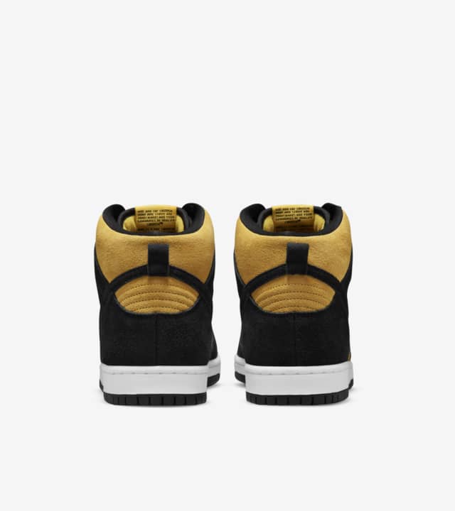 maize and black dunk high pro
