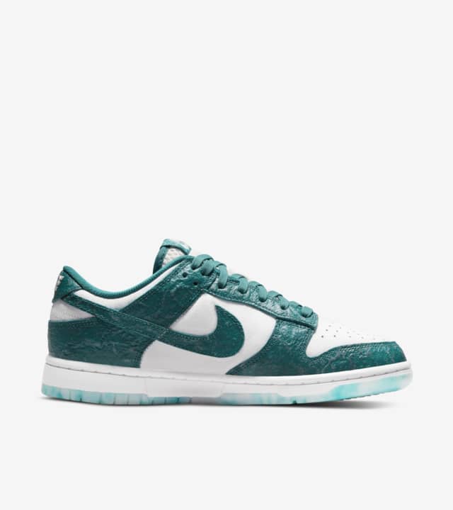 nike low dunk by you