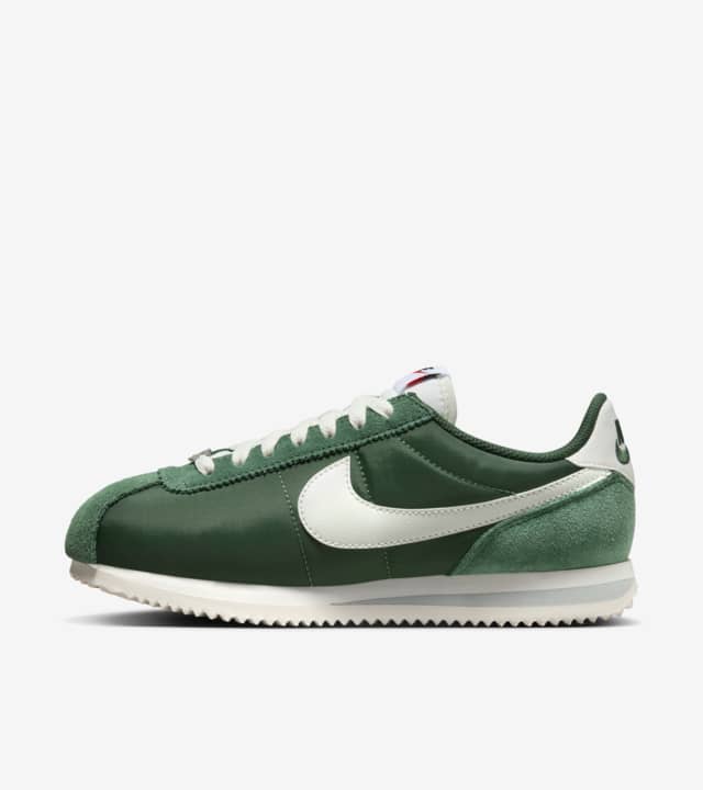 ferivi nike cortez