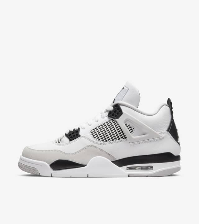 Air Jordan 4 Retro ‘White / Black’