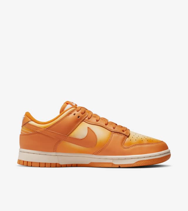 Women's Dunk Low 'Magma Orange' (DX2953-800) Release Date. Nike SNKRS HU