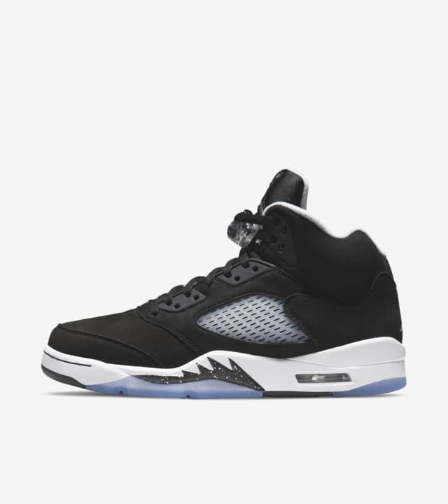 Air Jordan 5 Retro 'Moonlight'. Nike SNKRS SE