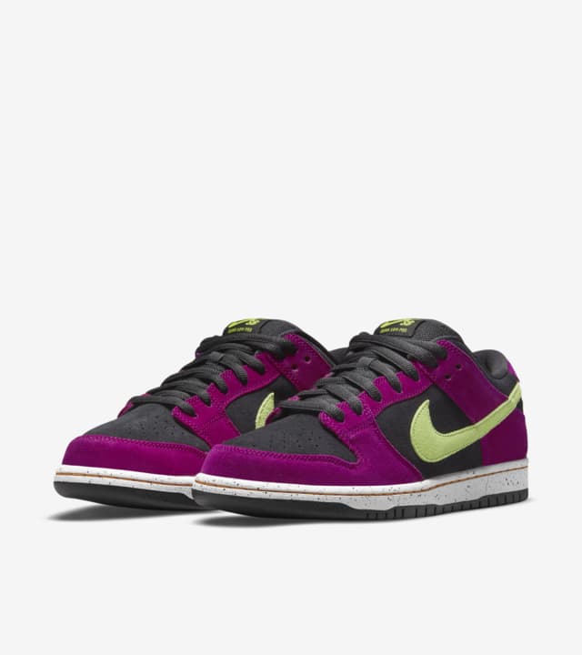 SB Dunk Low Pro 'Red Plum' Release Date. Nike SNKRS ZA