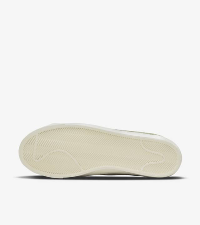 Blazer Low '77 Premium 'Coconut Milk' Release Date. Nike SNKRS