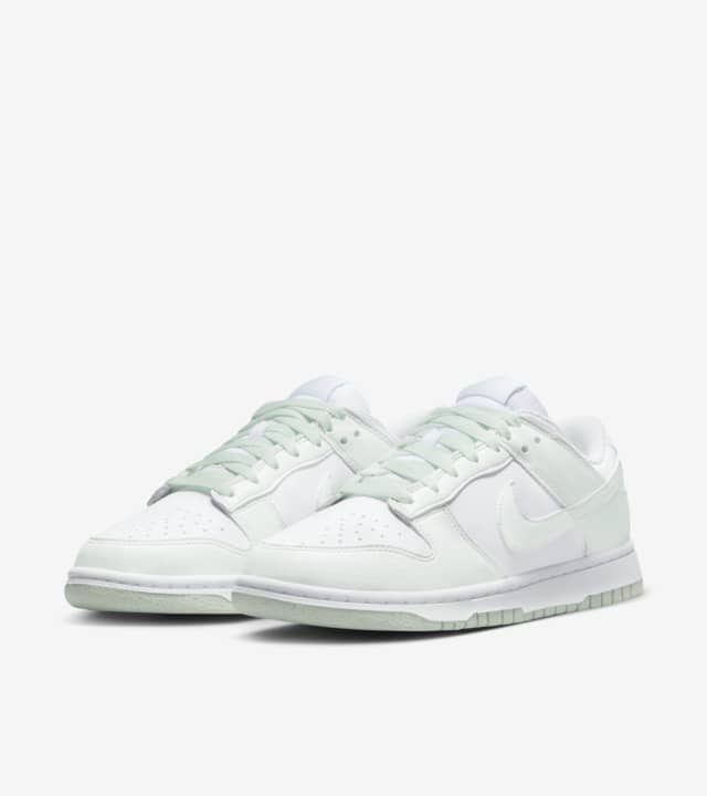 Women's Dunk Low Next Nature 'Barely Green and White' (DN1431-102) release date. Nike SNKRS MY