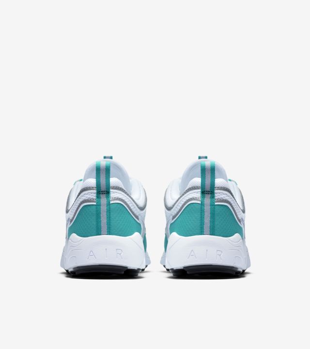 nike spiridon silver