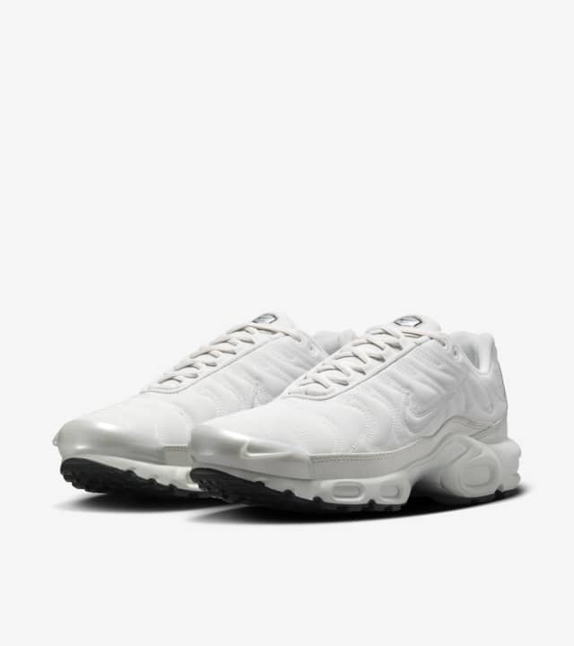 Women S Air Max Plus Platinum Tint Fz Release Date Nike