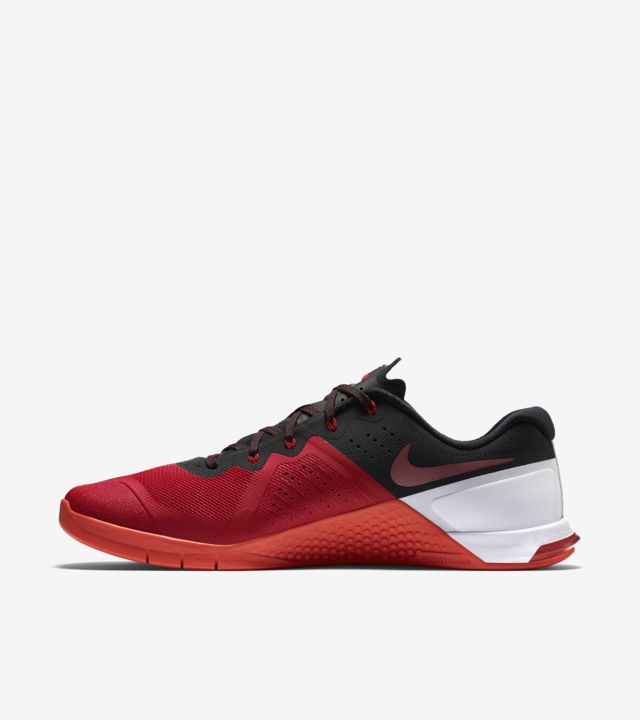 Nike Metcon 2 'Gym Red & Black & White'. Nike SNKRS US