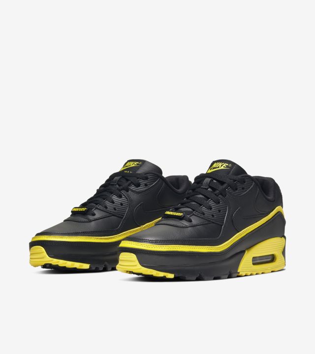 black and yellow air max