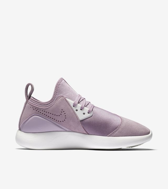 iced lilac nike