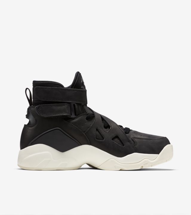 nike air unlimited triple black