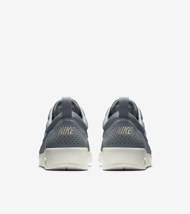 nike air max thea womens grey and gold