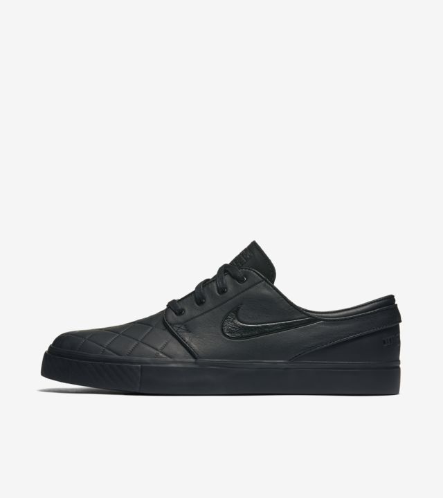 Nike SB Zoom Stefan Janoski Elite 'Triple Black'. Nike SNKRS