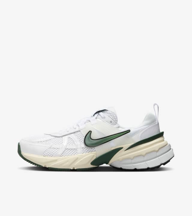 V2K Run 'White Green' (FD0736-101) Release Date . Nike SNKRS CH