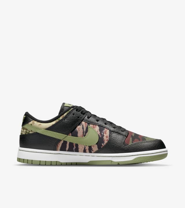 camo dunks black