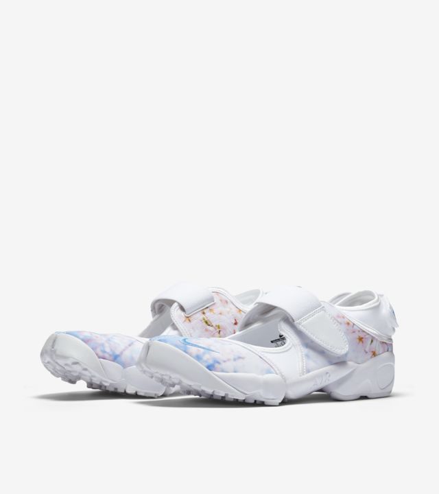 nike air rift pastel