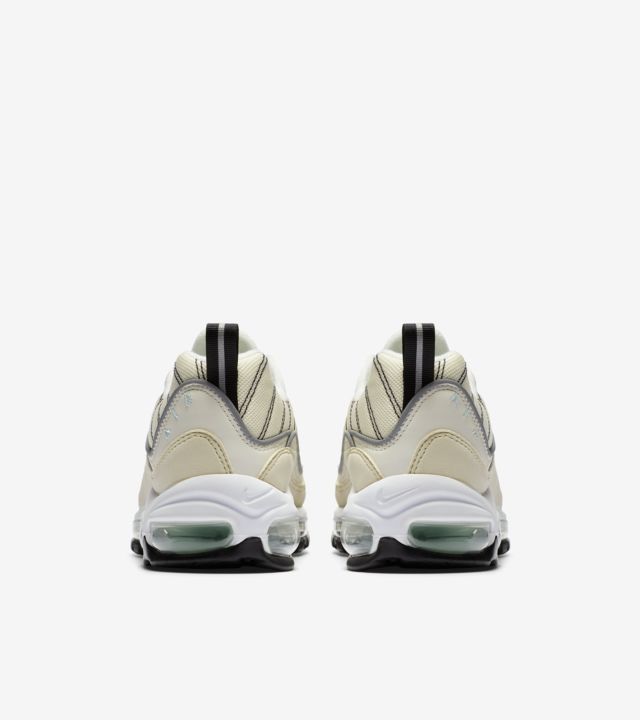 air max nike white shoes