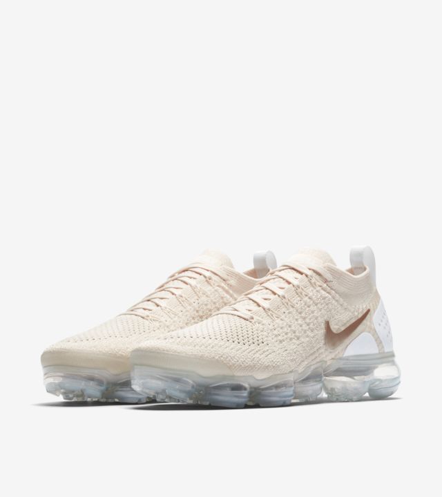 Nike Womens Air Vapormax 2 'Light Cream & Metallic Gold Star' Release ...