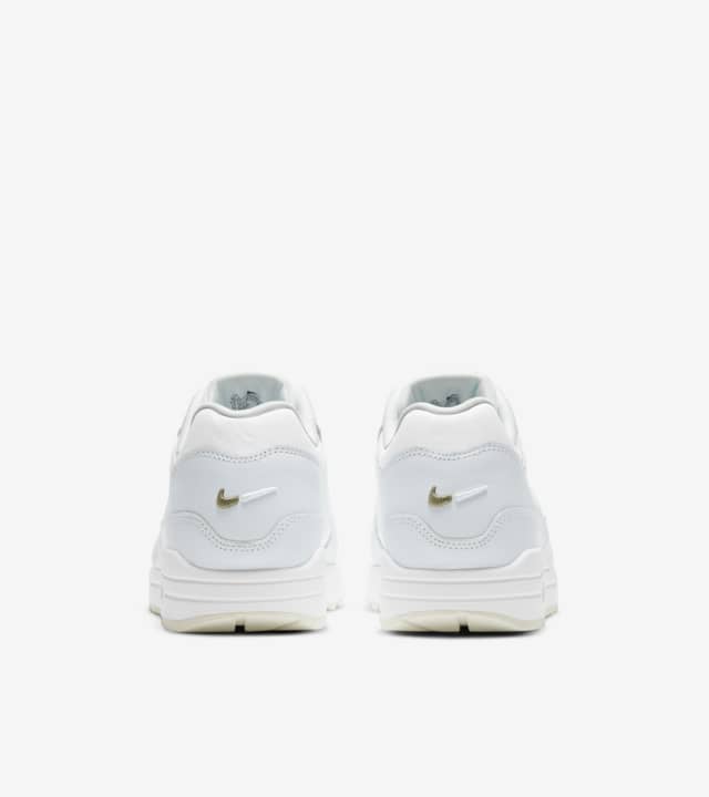 nike by you air max 1