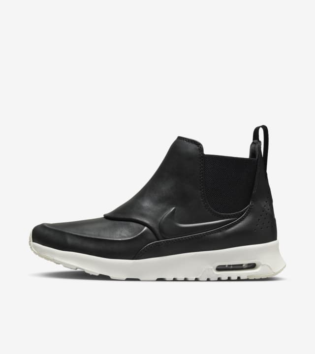 Women's Nike Air Max Thea Mid 'Black & White'. Nike SNKRS FI