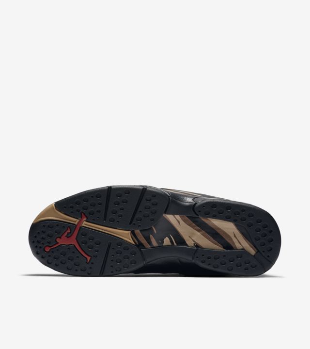 Air Jordan 8 Retro OVO 'Black & Metallic Gold' Release Date. Nike SNKRS SE