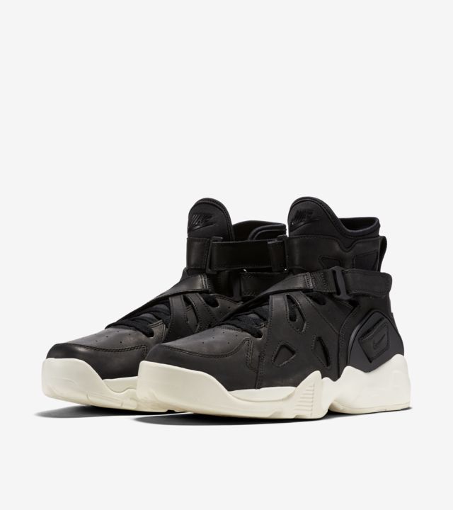 nike air unlimited triple black