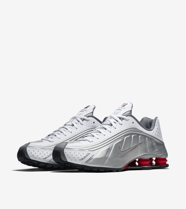 nike shox r4 white silver red