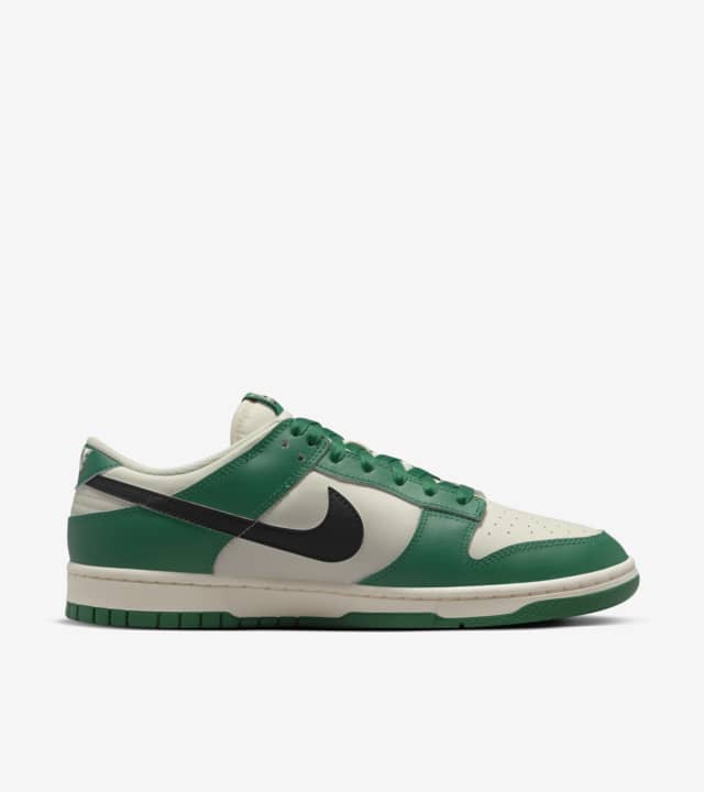 Dunk Low 'jackpot' (dr9654-100) Release Date. Nike Snkrs In