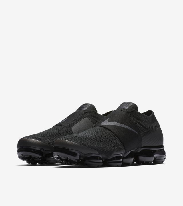 Nike Air VaporMax Moc 'Triple Noir' Release Date. Nike SNKRS IE