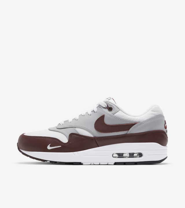 air max 1 grey wolf