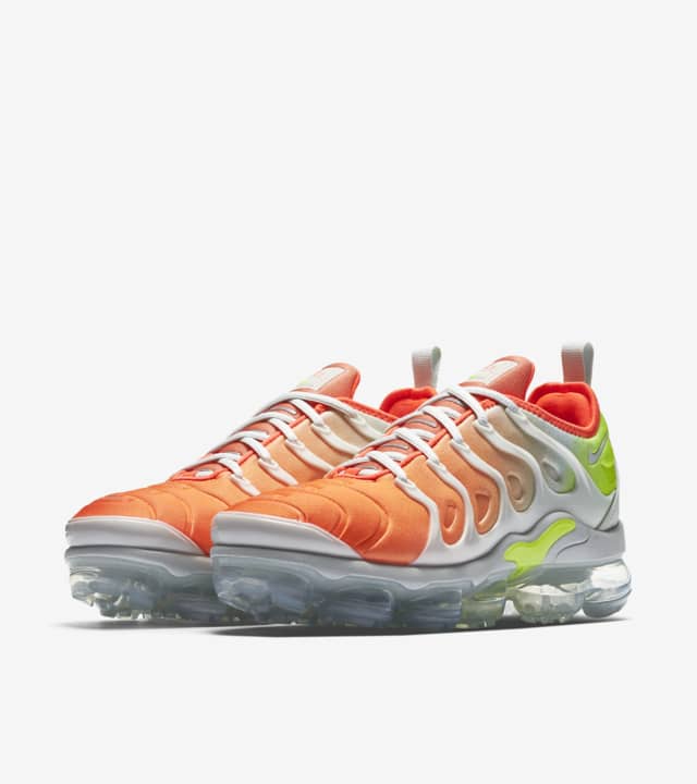 womens vapormax plus grey