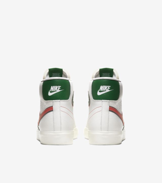 nike stranger things blazer mid