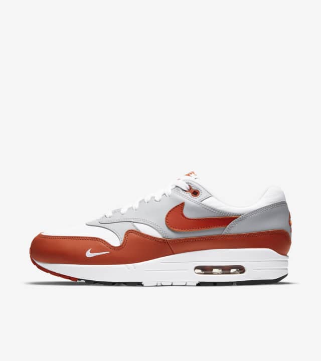 Air Max 1 LV8 'Martian Sunrise' releasedatum. Nike SNKRS BE