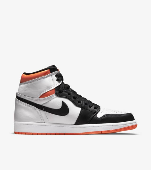 reigning champ x nike air force 1