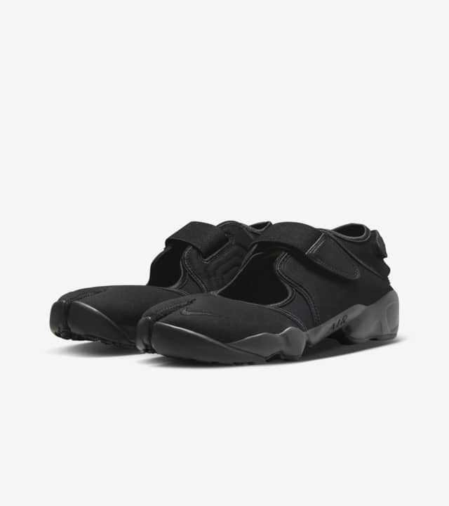 Women's Air Rift 'Black and Cool Grey' (HF5389-001) . Nike SNKRS RO