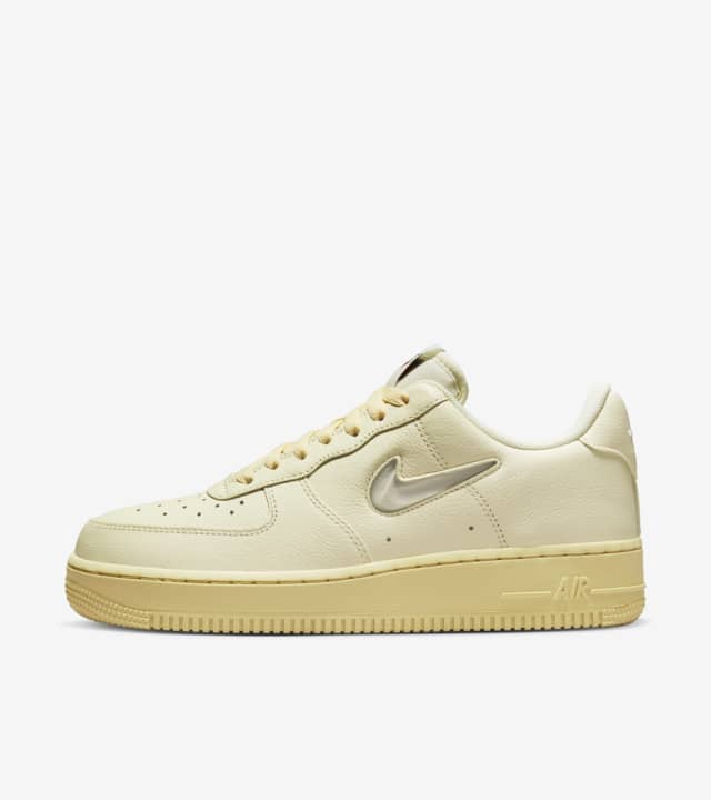 Women's Air Force 1 '07 LX 'Coconut Milk and Lemon Wash' (DO9456-100 ...