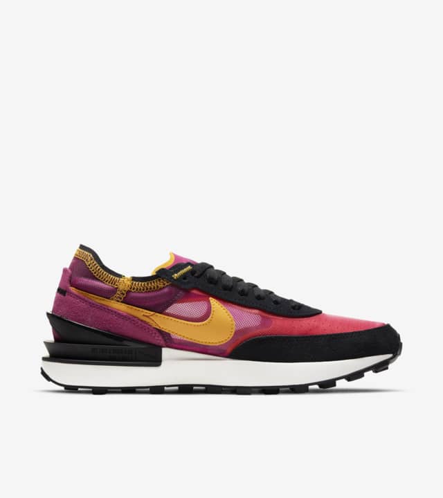 nike waffle one active fuchsia stockx