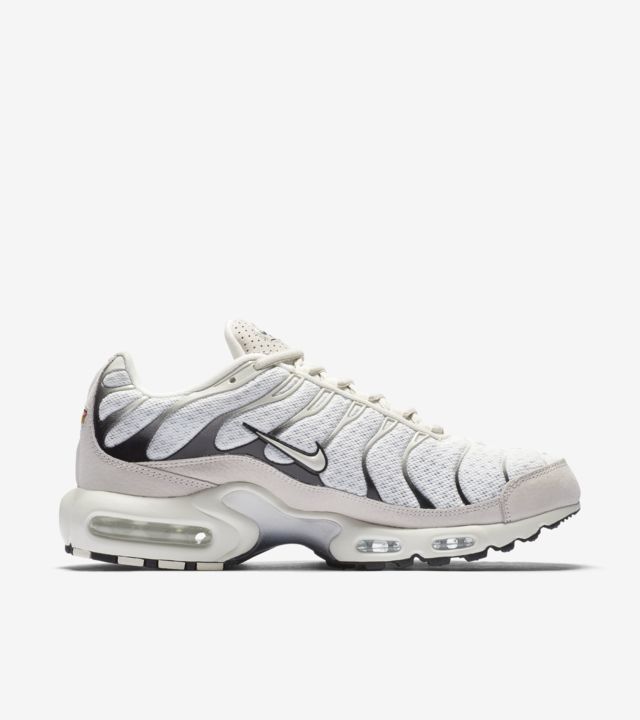 Nike Air Max Plus 'Summer Sail'. Nike SNKRS US