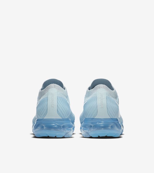 nike vapormax women's white and blue