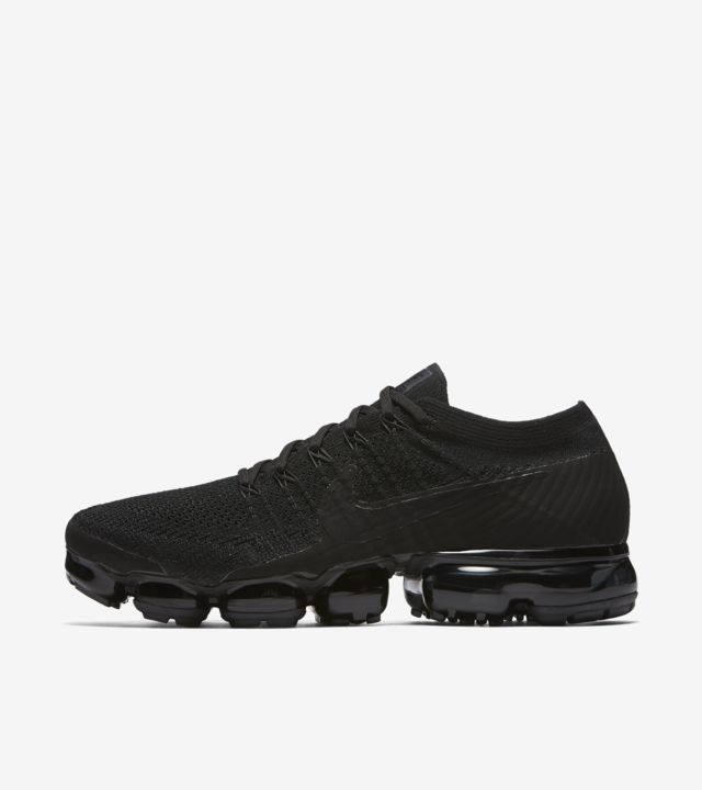 Nike Air VaporMax 'Black & Anthracite & White' Release Date. Nike SNKRS IE