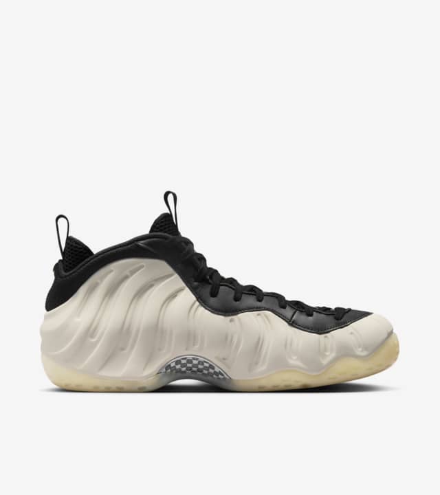 Air Foamposite One 'light Orewood Brown And Black' (fd5855-002) . Nike 