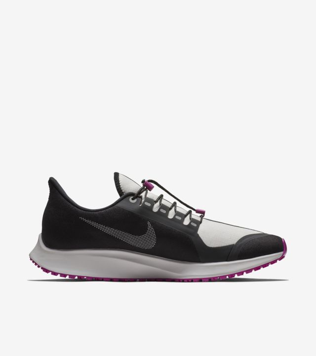 nike zoom pegasus 35 shield black