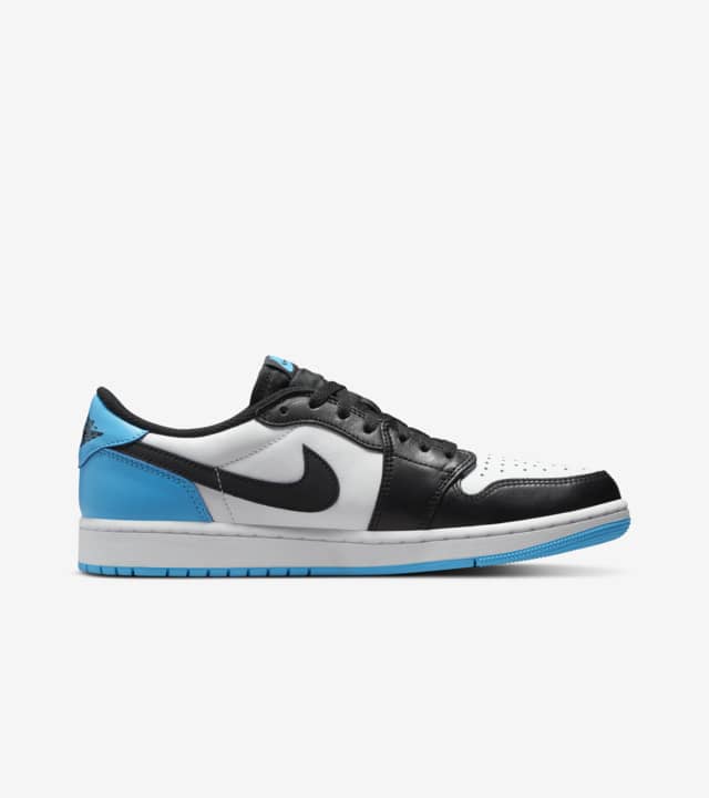 nike black blue shoes