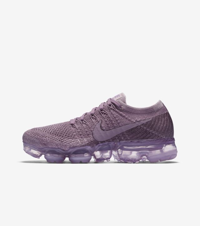 Women's Nike Air VaporMax Flyknit Day to Night 'Violet Dust'. Nike SNKRS LU