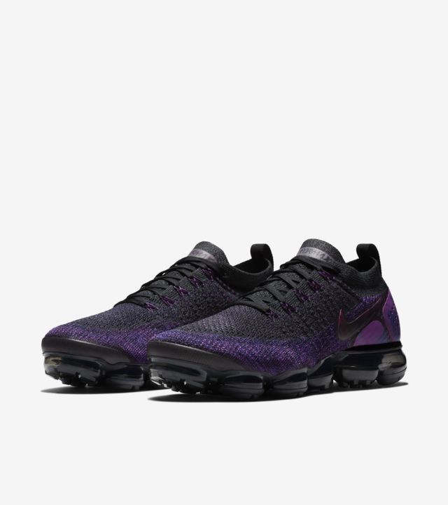 Nike Air Vapormax Flyknit 2 'Black & Vivid Purple & Night Purple ...