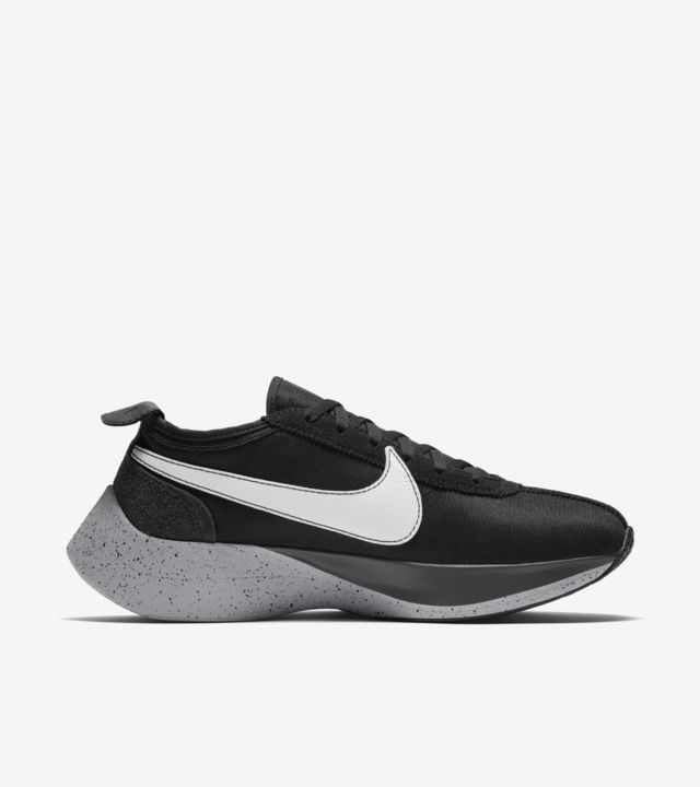 nike moon racer volt