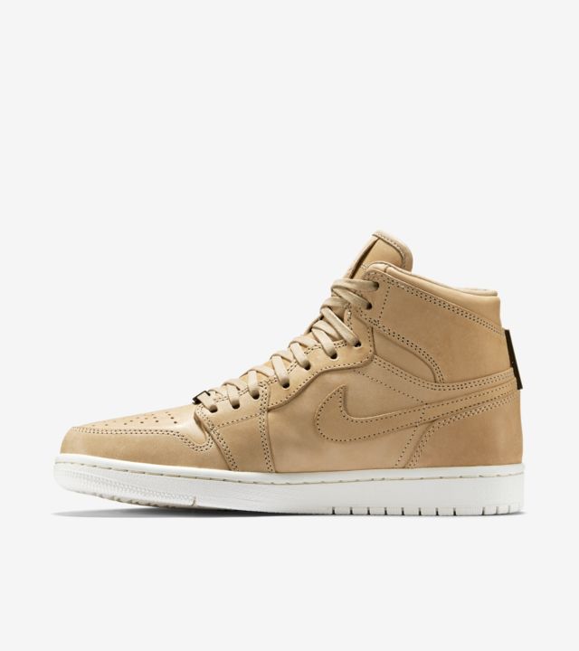 tan nike air jordan