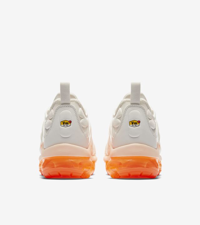 vapormax plus phantom orange