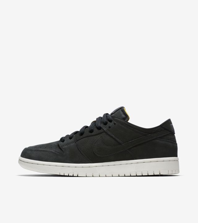 nike by you sb dunk low